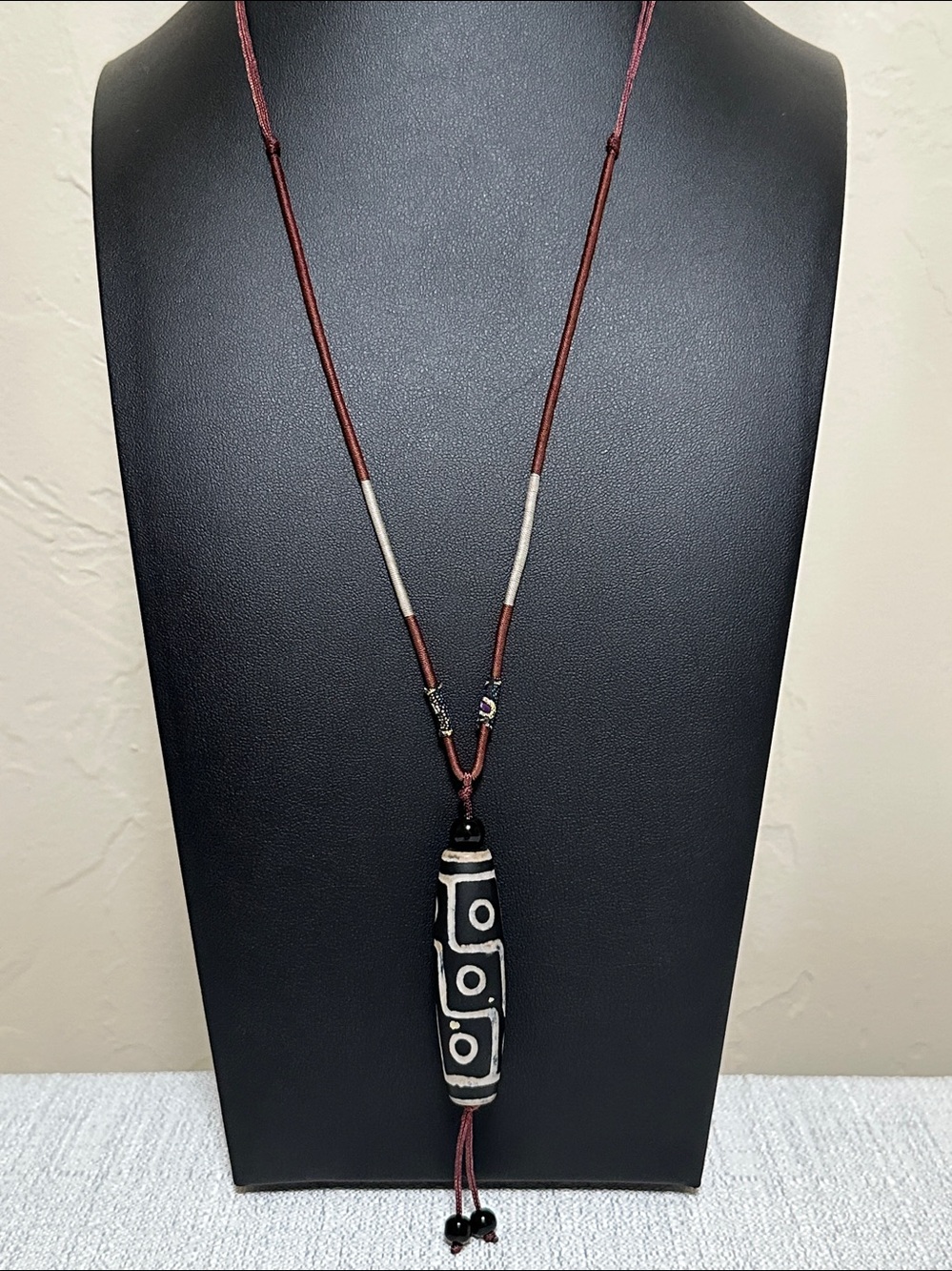Nine-Eye Dzi Agate Stone Bead Pendant Necklace